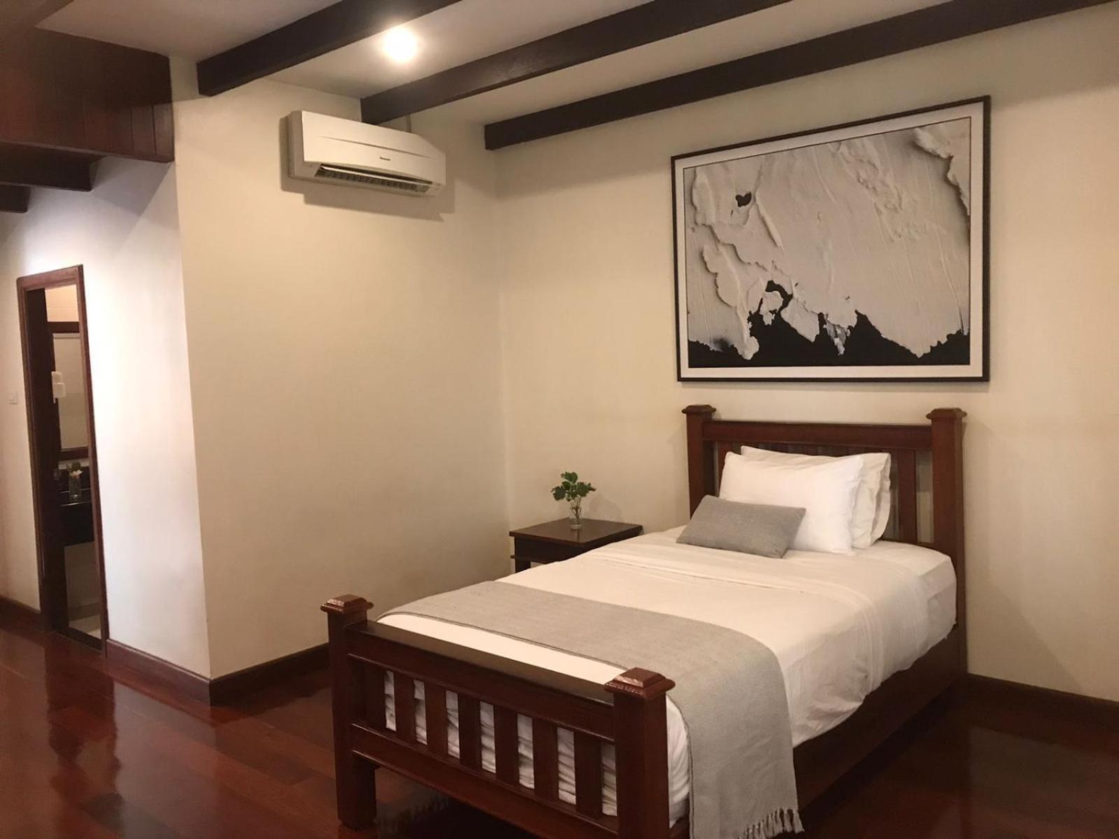 Athena Hotel Pakse Exterior photo