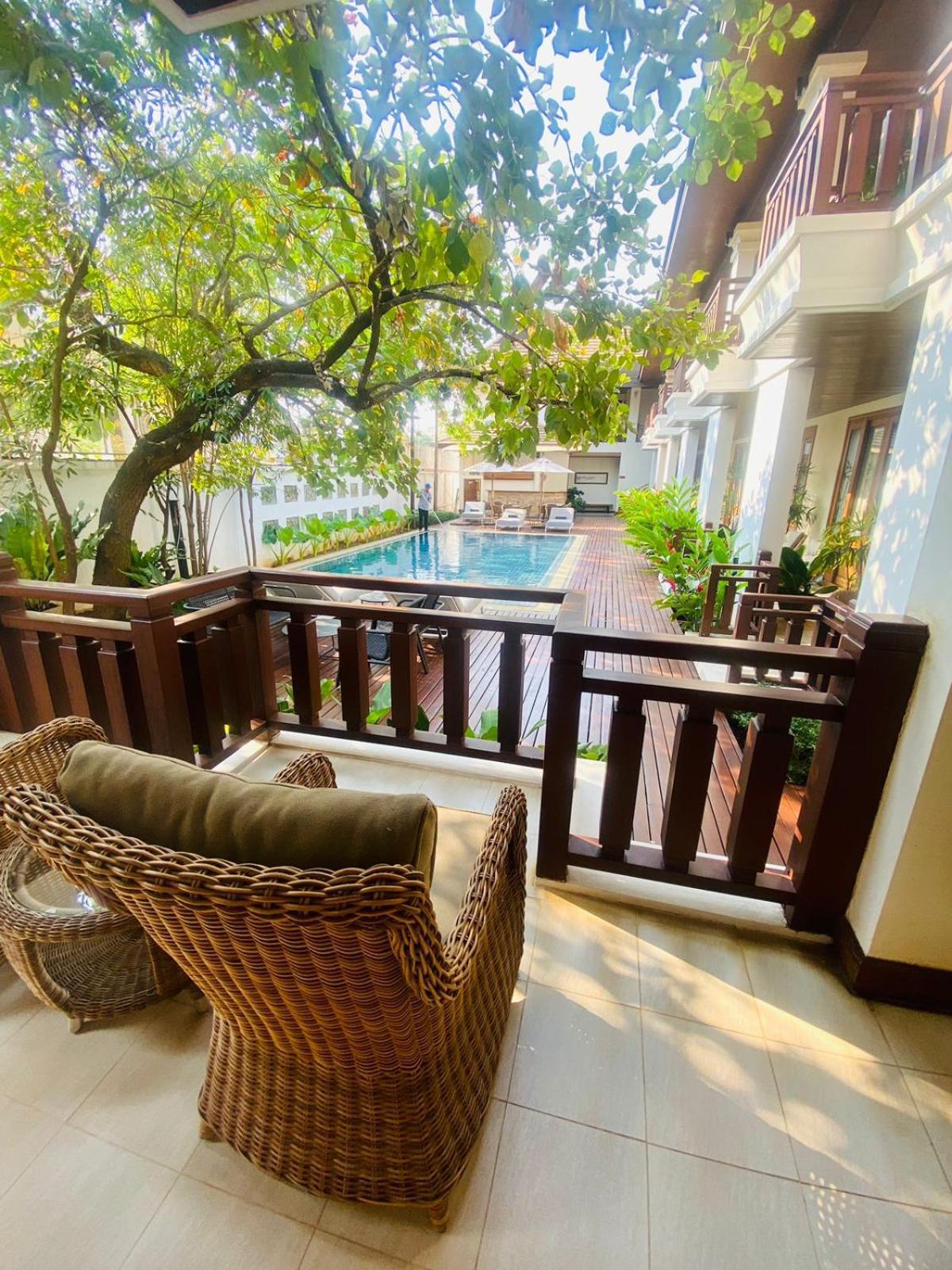 Athena Hotel Pakse Exterior photo