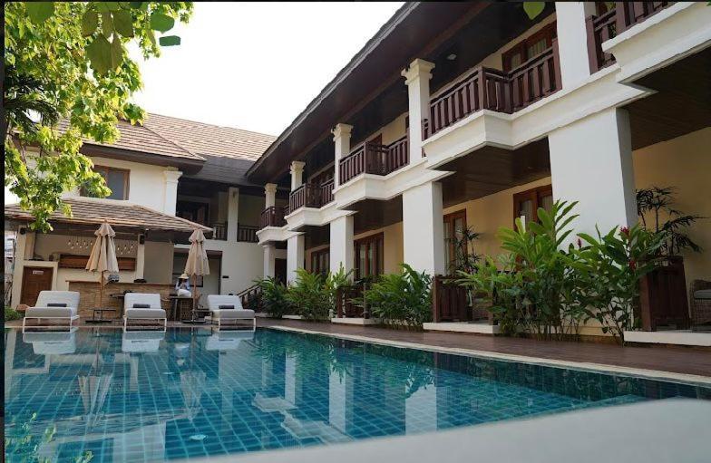 Athena Hotel Pakse Exterior photo