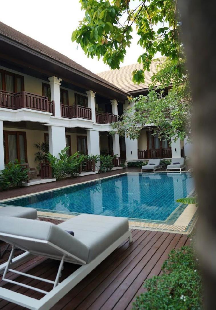 Athena Hotel Pakse Exterior photo