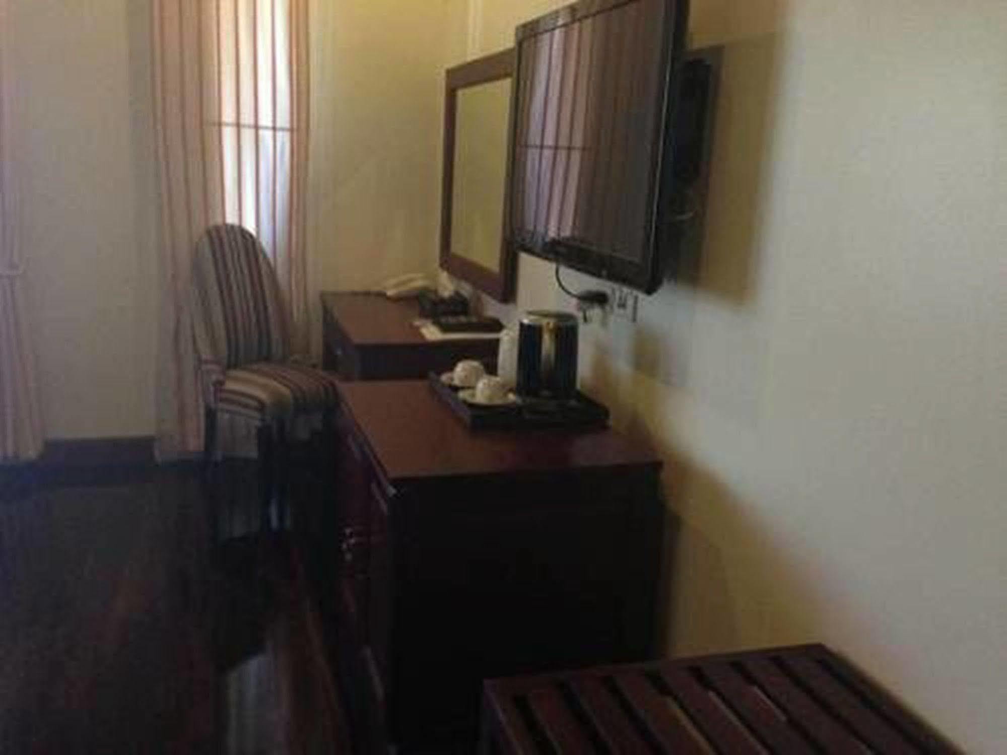 Athena Hotel Pakse Exterior photo