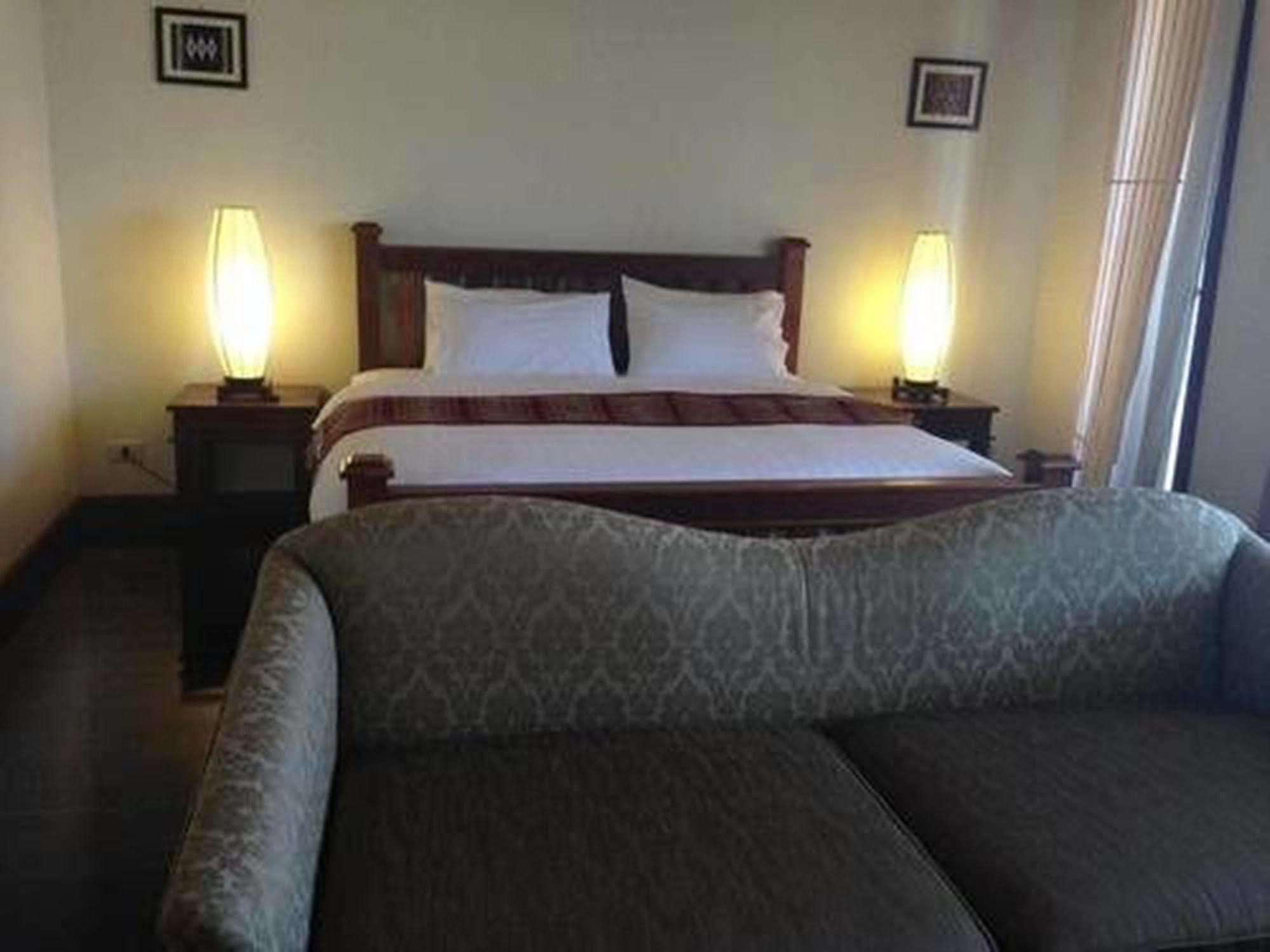 Athena Hotel Pakse Exterior photo