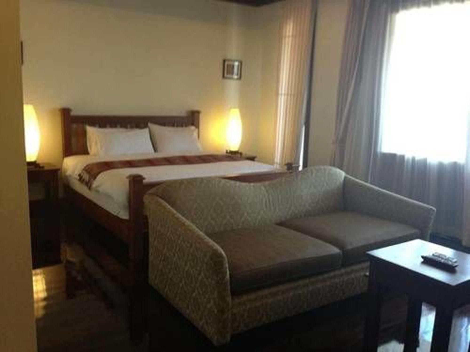Athena Hotel Pakse Exterior photo